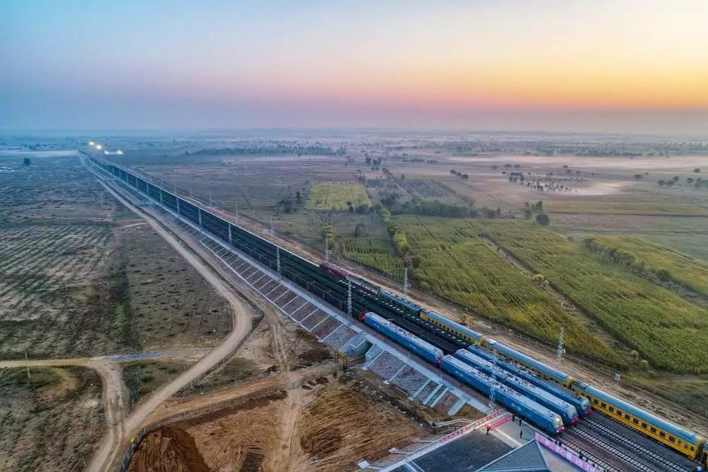 縱行七省區(qū)直至江西！今天通車(chē)的這條鐵路，有多重要？