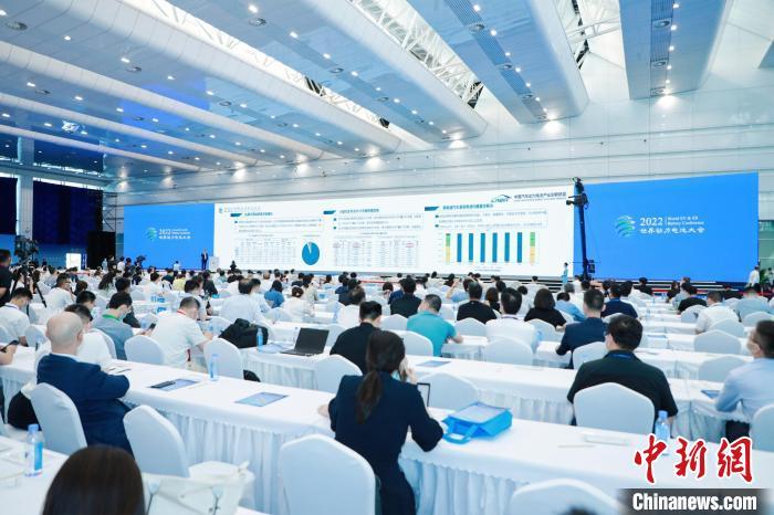 2022世界動(dòng)力電池大會(huì)主論壇現(xiàn)場(chǎng)?！?022世界動(dòng)力電池大會(huì)組委會(huì) 供圖